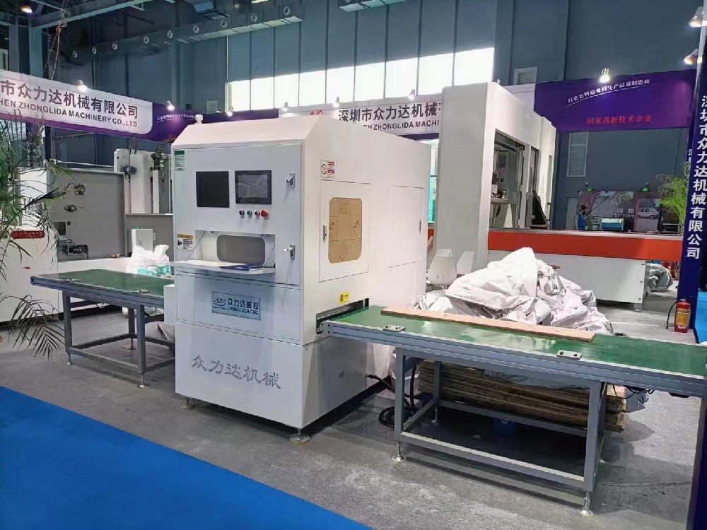 自動(dòng)刺螺母壓釘機(jī)